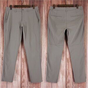 lululemon athletica Men’s Chinos in Light Gray